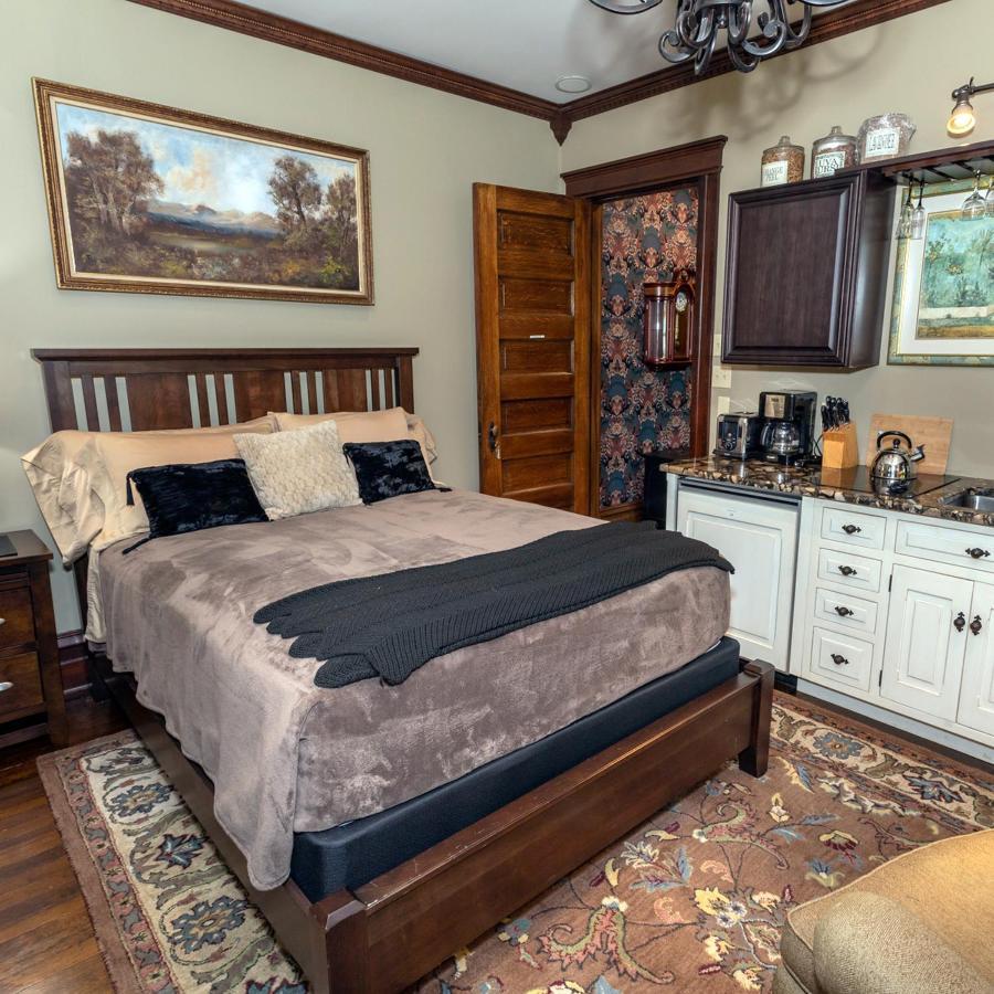 South Broadway Manor B&B - Near Fallingwater, Ohiopyle State Park, Hiking & Biking Trails Gap Scottdale Exterior foto