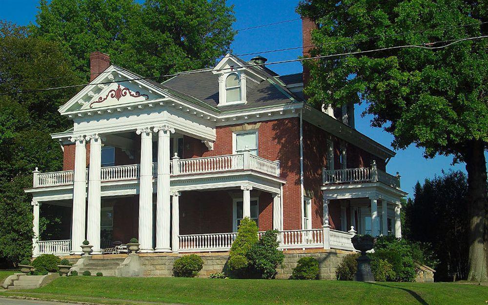 South Broadway Manor B&B - Near Fallingwater, Ohiopyle State Park, Hiking & Biking Trails Gap Scottdale Exterior foto